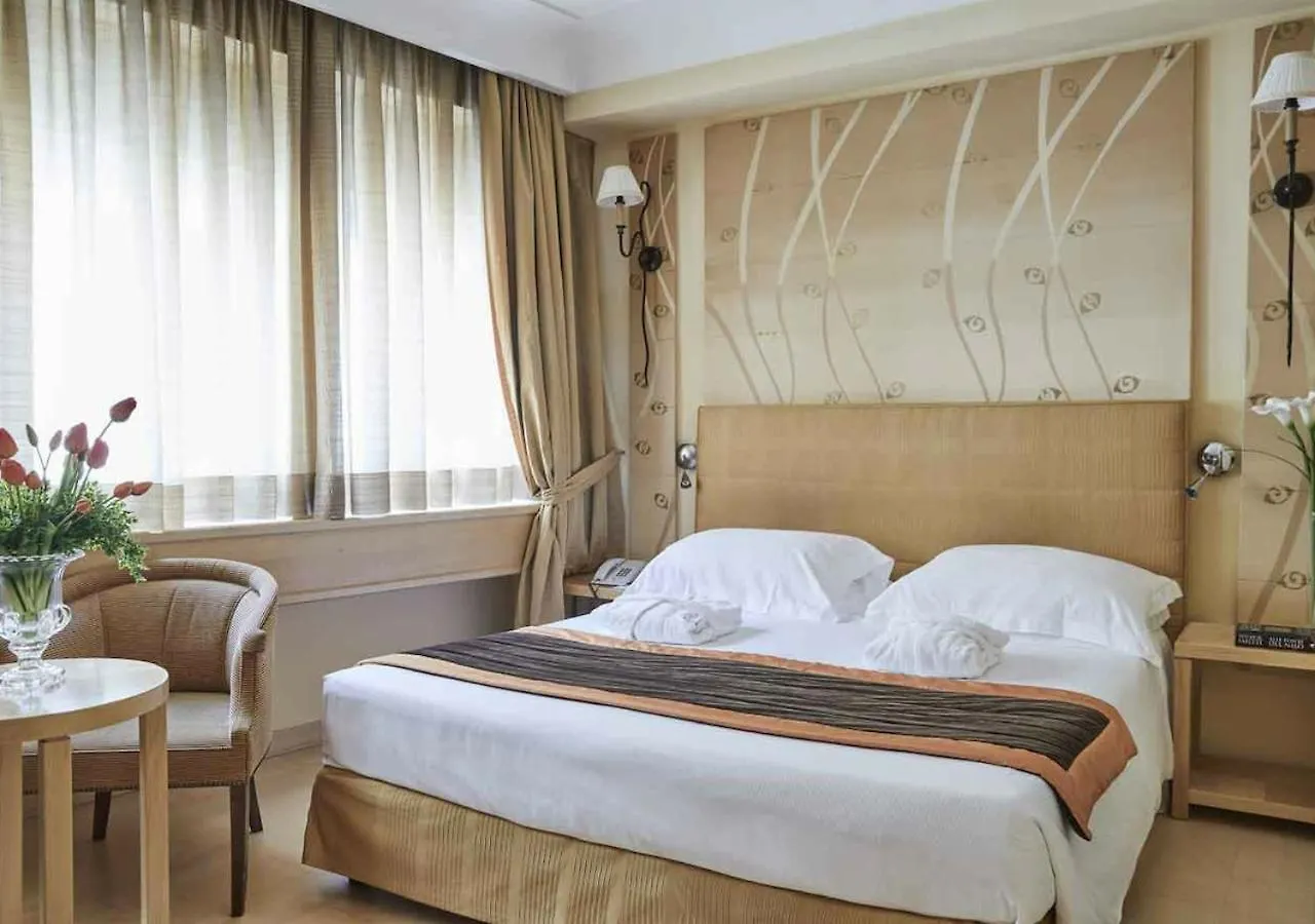 Fh55 Grand Hotel Palatino Rom 4*,